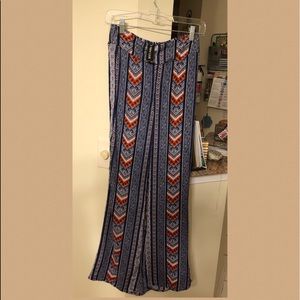 🆕 Aztec Print Pants - Size Medium